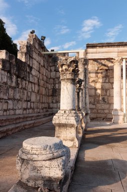 Capernaum 'da Beyaz Sinagog Kalıntıları (Cafarnaum).