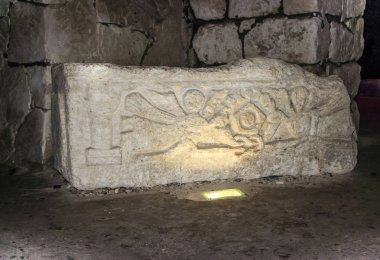 Bahis She'arim Milli Parkı içinde İsrail'Kiriyat Tivon kentin nekropol iç odadaki lahit