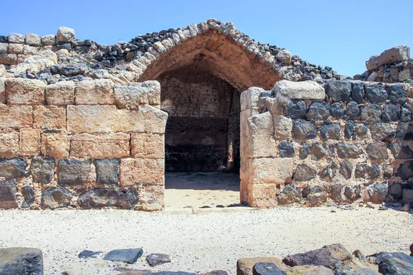 Ruinas de la fortaleza de los Hospitalarios del siglo XII - Belvoir - Jordan Star - en el Parque Nacional Jordan Star cerca de la ciudad de Afula en Israel — Foto de Stock