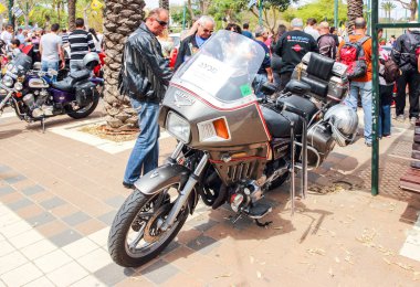 Motosiklet Suzuki Es100gk Kiryat Motskin eski arabalar bir sergi