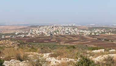 Yahudi yerleşiminde İsrail 'in Balkonu denilen yerden panoramik manzara Benjamin ve İsrail' in Samarya bölgesine kadar Peduel