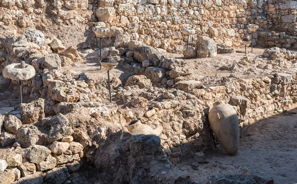 Escavações arqueológicas das instalações de armazenamento do antigo sítio arqueológico de Shiloh, na região de Samaria, no distrito de Benjamin, Israel — Fotografia de Stock