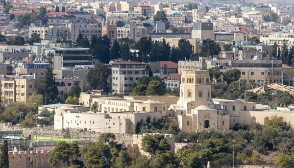Vista del Museo Rockefeller desde el Monte Eleon - Monte de los Olivos en Jerusalén Este en Israel —  Fotos de Stock