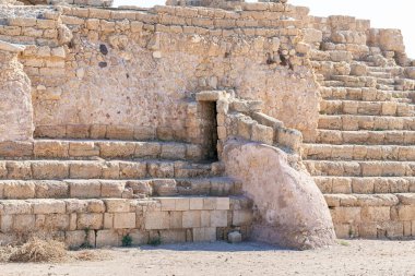 Caesarea Kalesi 'ndeki Hipodrom kalıntıları Büyük Herod tarafından Akdeniz kıyısında, İsrail' in kuzeyinde, Caesarea şehri yakınlarında inşa edildi.