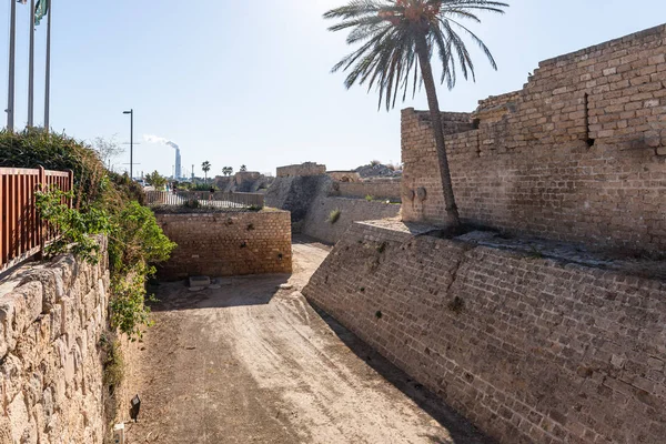 Remains of the outer walls of Caesarea Fortress on the Mediterranean coast near Caesarea city in northern Israel — 스톡 사진