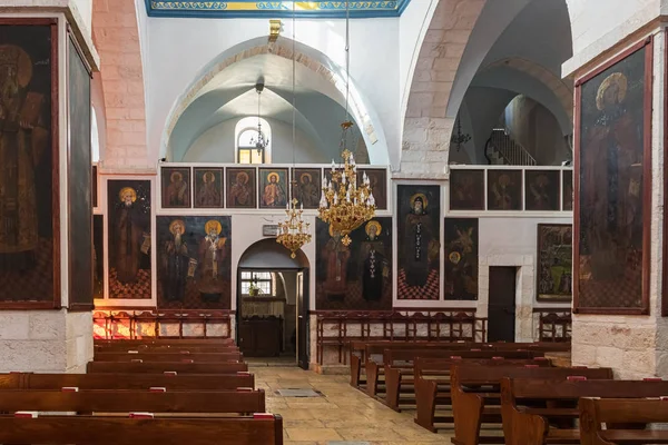 La sala central de la iglesia de San Nicolás en Bay Jala - un suburbio de Belén en Palestina — Foto de Stock