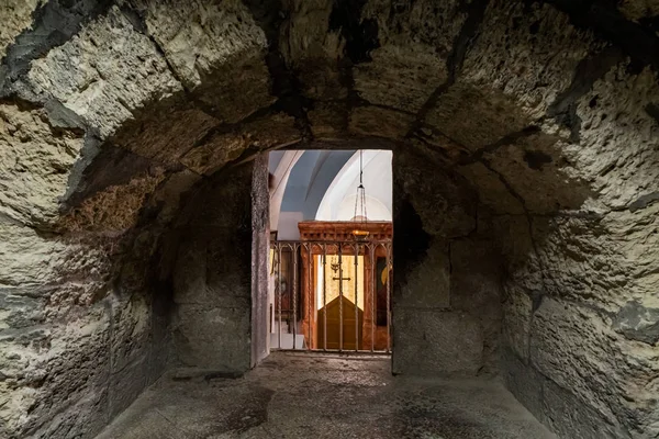 The interior of the St. Nicholas church dungeon in Bayt Jala - a suburb of Bethlehem in Palestine — Stock Photo, Image