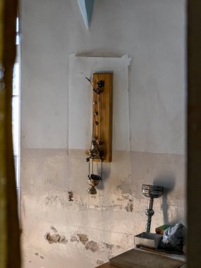 Bayt Jala 'daki Aziz Niklas kilise zindanının içi - Beytüllahim' in bir banliyösü.