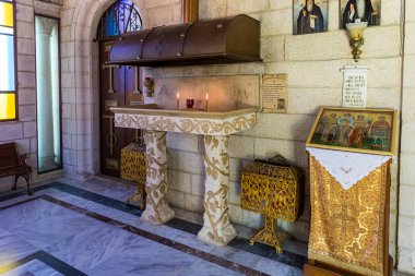 Yunan Manastırı 'nın topraklarında mum yakmak için Beytüllahim' in bir banliyösü olan Bayt Sahour 'daki çobanların tarlası. Filistin 'de