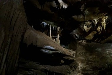 Gürcistan 'ın Imereti bölgesinde yer alan Tskaltubo yakınlarındaki Prometheus Mağarası (Kumistavi Mağarası)