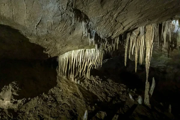 La grotte Prometheus (également grotte Kumistavi) près de Tskaltubo dans la région d'Imereti, en Géorgie — Photo