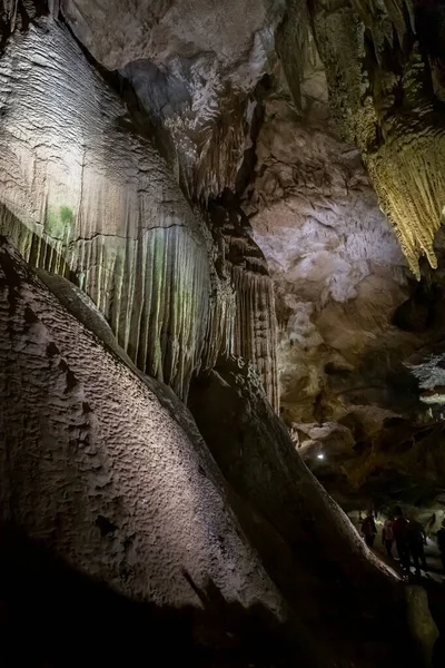 La Cueva Prometeo (también Cueva Kumistavi) cerca de Tskaltubo en la región de Imereti, Georgia —  Fotos de Stock