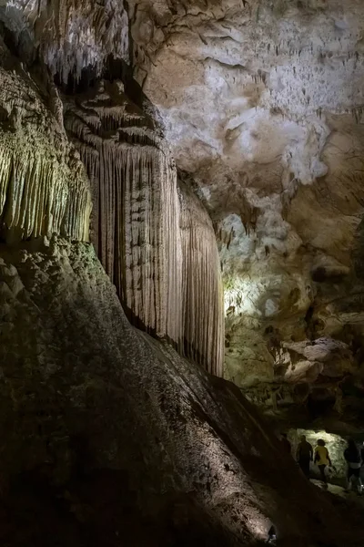 La Cueva Prometeo (también Cueva Kumistavi) cerca de Tskaltubo en la región de Imereti, Georgia —  Fotos de Stock