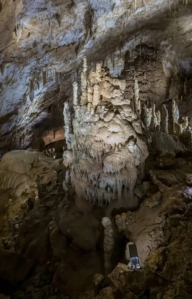 La Cueva Prometeo (también Cueva Kumistavi) cerca de Tskaltubo en la región de Imereti, Georgia —  Fotos de Stock