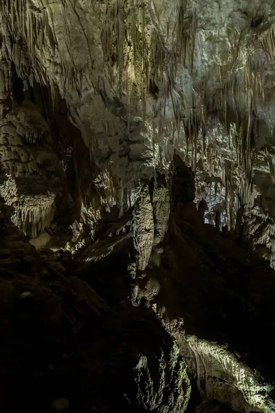 Die Prometheus-Höhle (auch Kumistavi-Höhle) in der Nähe von Tkaltubo in der Region Imereti, Georgien — Stockfoto