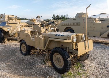 Willys Mb Jeep 1942 Latrun, İsrail 'deki Zırhlı Kolordu Müzesi' nin yakınındaki Anıt Alanı 'nda.