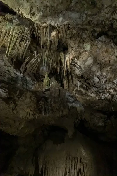 La Cueva Prometeo (también Cueva Kumistavi) cerca de Tskaltubo en la región de Imereti, Georgia —  Fotos de Stock