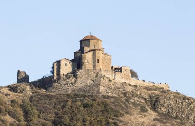 Mtskheta 'daki Jvari Manastırı Gürcistan' ın Mtskheta kenti yakınlarındaki bir dağda.