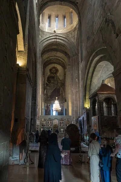 The interior of the Svetitskhoveli Cathedral in the Mtskheta city in Georgia — 스톡 사진
