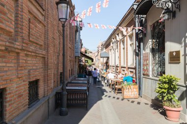 Eski bina Gürcistan 'ın Tiflis kentindeki Ioane Shavteli Caddesi üzerinde duruyor.