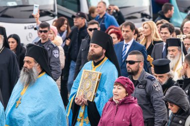 İsrail 'deki Jericho yakınlarındaki Ürdün Nehri üzerindeki İsa Mesih' in Vaftiz Alanında Epifanius 'un onuruna düzenlenen tören alayı.