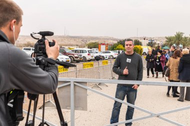 Jericho, İsrail, 18 Ocak 2020: Basın raporu İsrail 'deki Jericho yakınlarındaki Ürdün Nehri üzerindeki İsa Mesih' in Vaftiz Alanından canlı yayında