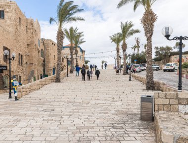 Tel Aviv-Yafo, İsrail, 1 Şubat 2020: Kedumim Meydanı 'nın başındaki merdiven - Kikar Kedumim, eski Yafo, İsrail