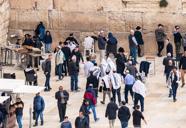 Jerusalén Israel Marzo 2020 Grupo Creyentes Judíos Llevan Los Rollos — Foto de Stock