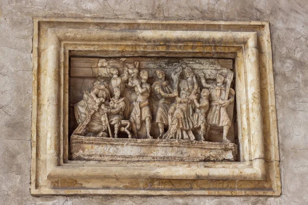 Verona Italië September 2015 Stenen Bas Reliëf Muur Expositie Binnenplaats — Stockfoto