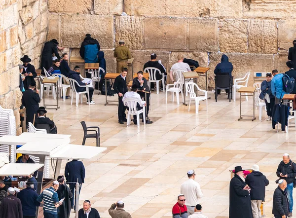 Jerusalén Israel Marzo 2020 Los Creyentes Judíos Rezan Cerca Del — Foto de Stock