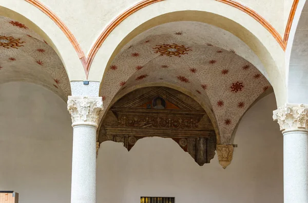 Mediolan Włochy Września 2015 Wewnętrzny Dziedziniec Zamku Sforzesco Castello Sforzesco — Zdjęcie stockowe