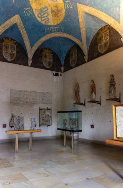 Milan, İtalya, 29 Eylül 2015: Sforzesco Kalesi müzesindeki sergi - Castello Sforzesco, İtalya