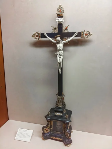 Milan Italie Septembre 2015 Crucifix Sculpté Ivoire Xviie Siècle Exposition — Photo