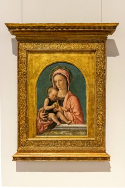 Milan, İtalya, 29 Eylül 2015: İtalya 'nın Milano kentindeki Sforzesco Kalesi müzesinde dini sergiler