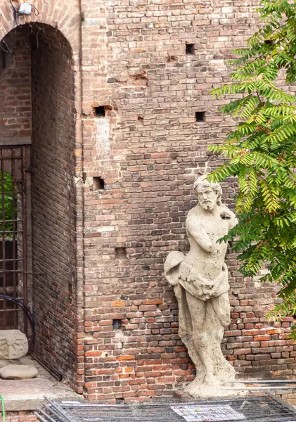 Milano Settembre 2015 Resti Della Statua Nel Cortile Interno Del — Foto Stock