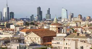 Milan, İtalya, 29 Eylül 2015: Milano Katedrali Duomo di Milano çatısı, İtalya