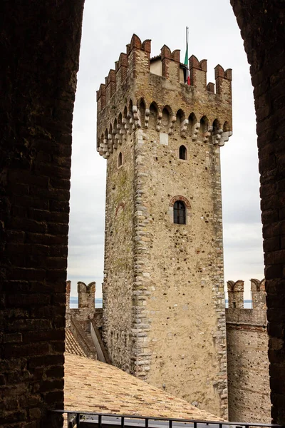 Sirmione 2015 Loophole Corner Tower Castello Scaligero Fortress Sirmione Town — 스톡 사진