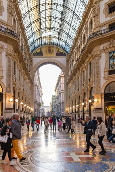 Milán Italia Septiembre 2015 Interior Galleria Vittorio Emanuele Centro Comercial — Foto de Stock