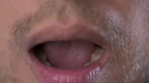 krasivoe-vzyatie-v-rot-video-molodaya-telka-gromko-stonet