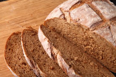 ekmek, bir meşe tahta kesmek