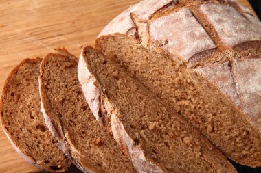 ekmek, bir meşe tahta kesmek