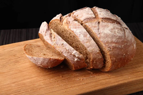 ekmek, bir meşe tahta kesmek 