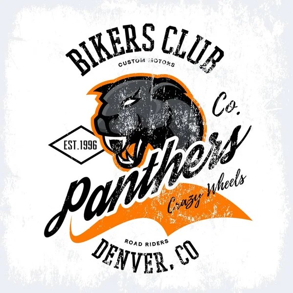 Vintage Amerikaanse woedend panther fietsers club tee print vector design geïsoleerd op witte achtergrond. — Stockvector