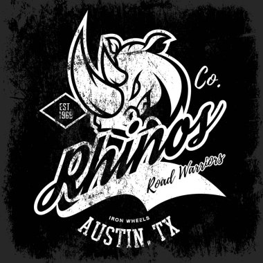 Koyu arka plan üzerinde izole vintage Amerikan gergedan bisikletçileri kulübü tee baskı vektör tasarımı. 