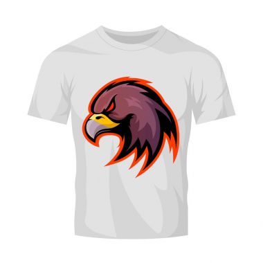 Öfkeli kartal baş spor vektör logo kavramı üzerinde beyaz t-shirt mockup izole
