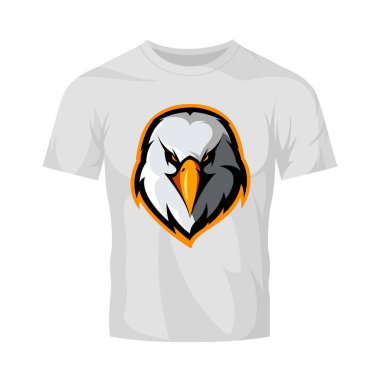 Öfkeli kartal baş atletik kulüp vektör logo kavramı üzerinde beyaz t-shirt mockup izole.