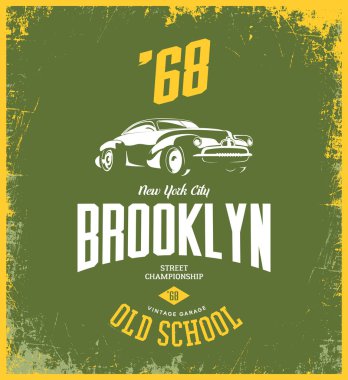 Vintage araç vektör tişört logo üzerinde yeşil arka plan izole. 