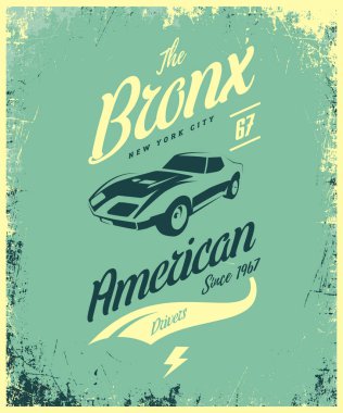 Amerikan arabası vektör tişört logo üzerinde ışık arka plan izole. 