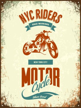 Vintage bisikletçileri kulübü açık renkli izole t-shirt logo vektör.