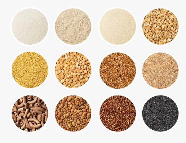 Küme tahıl ve tahıl yemek seçimi porselen kase: kepekli makarna, split, bezelye, karabuğday, kabuğu çıkarılmış tane, keten, tohum, haşhaş, granül, şeker, irmik, buğday, yulaf ezmesi, pul, irmik, mercimek, fasulye